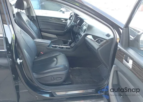 2016 Hyundai Sonata Limited z USA, uszkodzony, nr VIN 5NPE34AF9GH317246